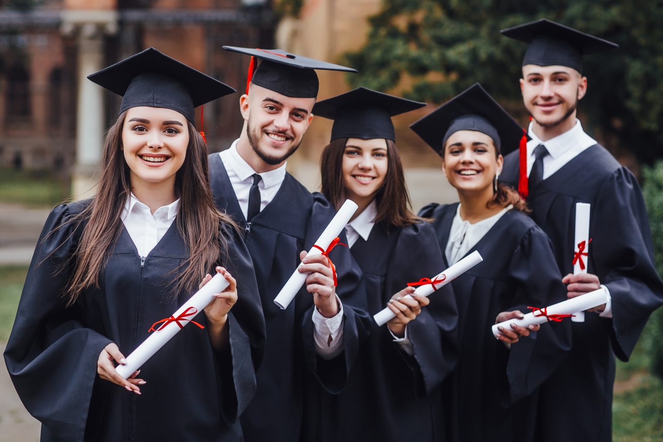 studenci, uczniowie, matura, nastolatkowie, szkoła